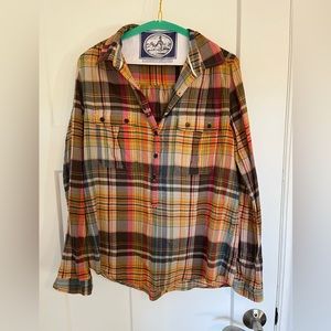 Fall color plaid GAP top. Women’s size large.